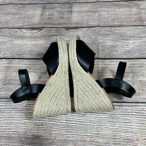 Torrid Raffia Black Faux Leather Open Toed Wrapped Wedge Sandal Size 8.5 - Picture 9 of 12